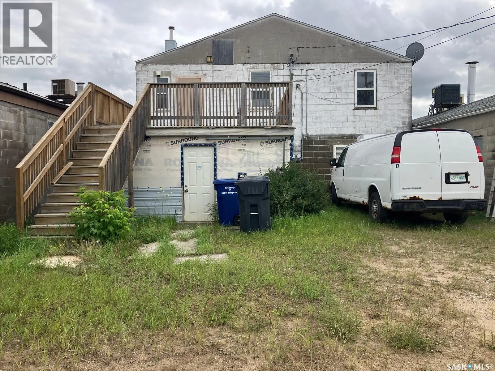 205 1st AVENUE W