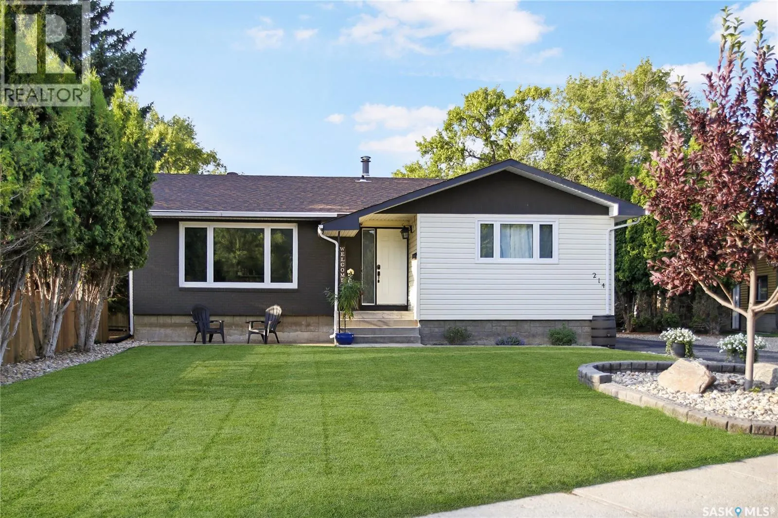 214 Lake AVENUE