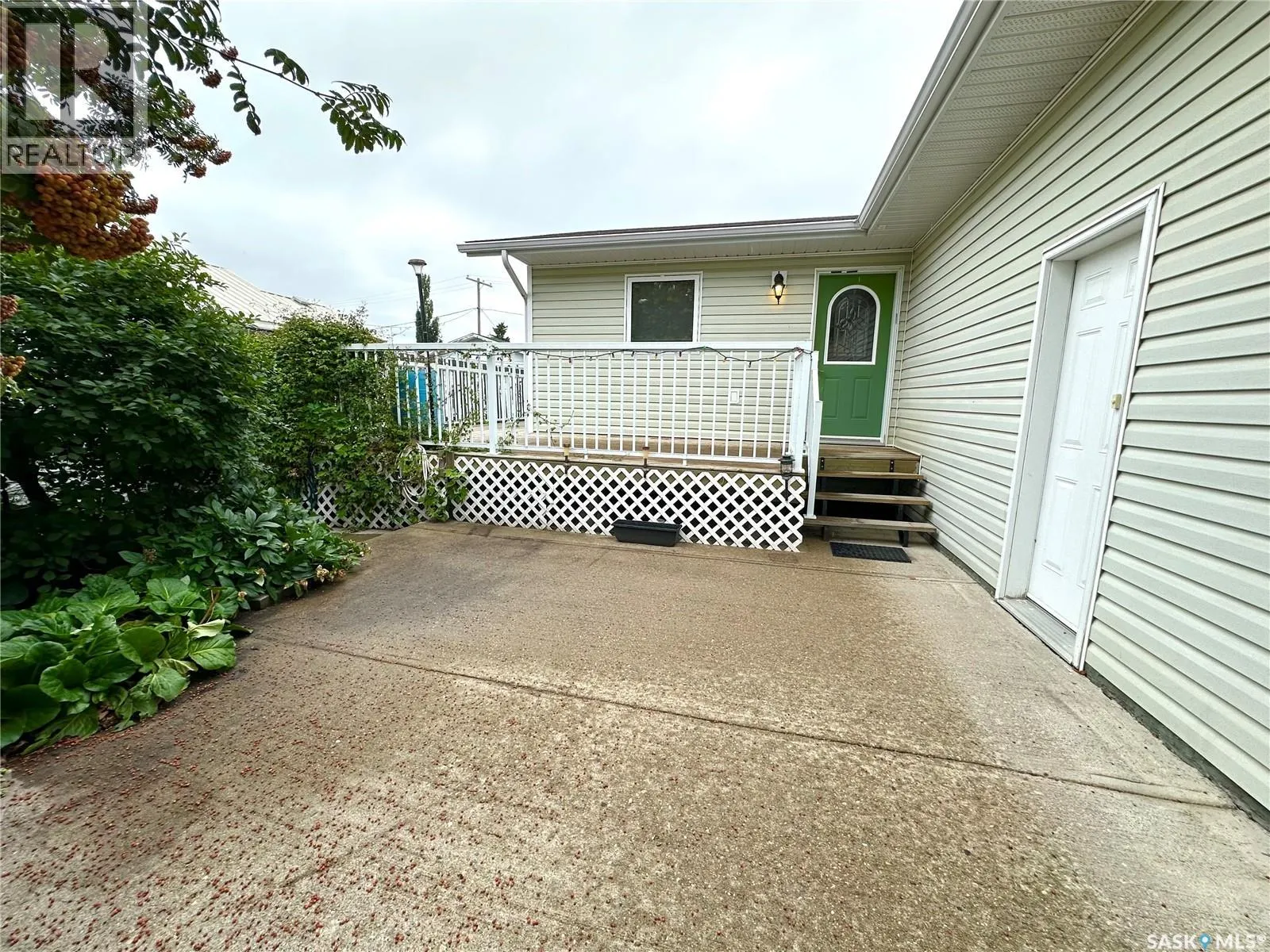 220 3rd STREET E
