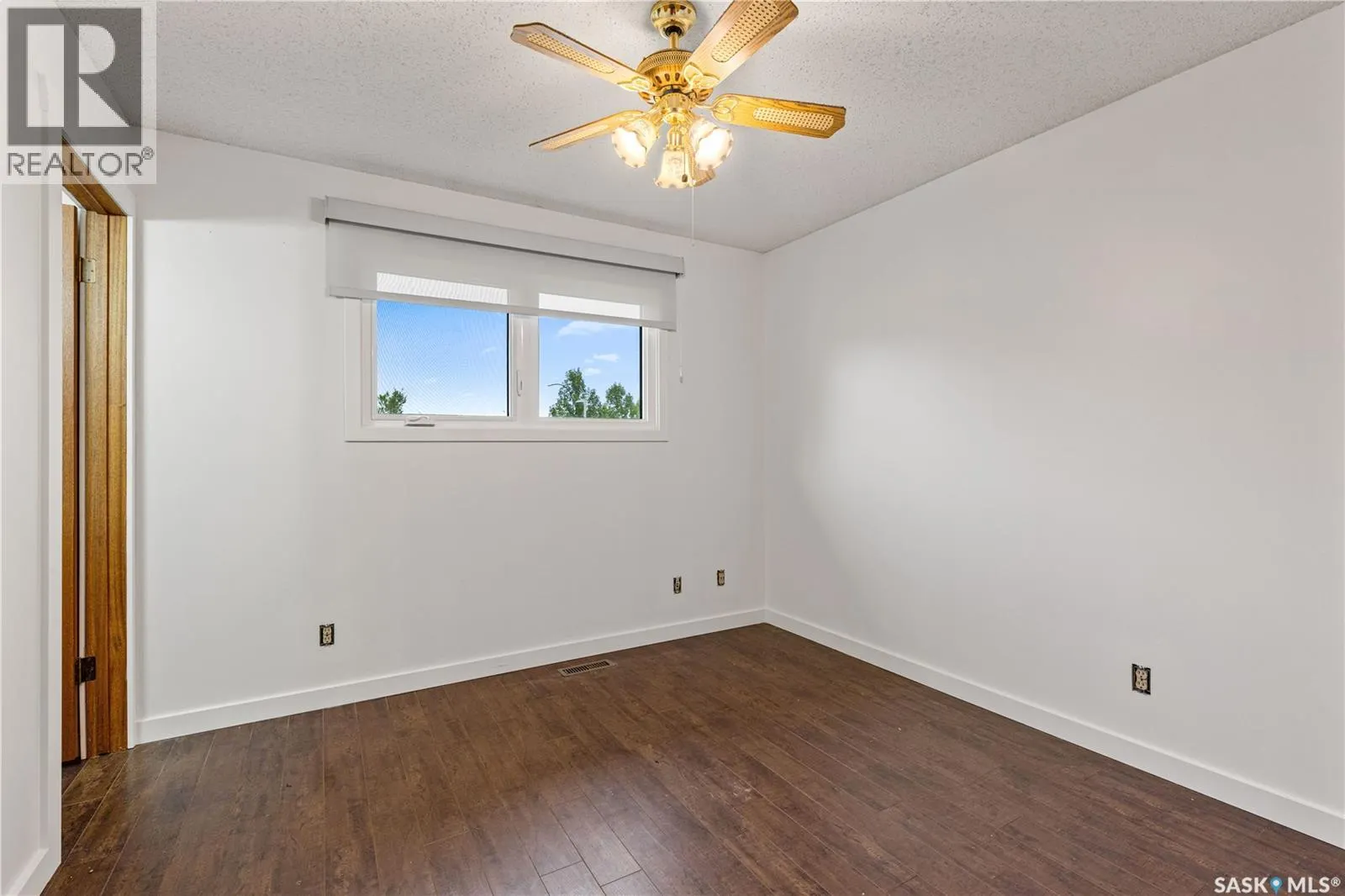 206 Postnikoff CRESCENT