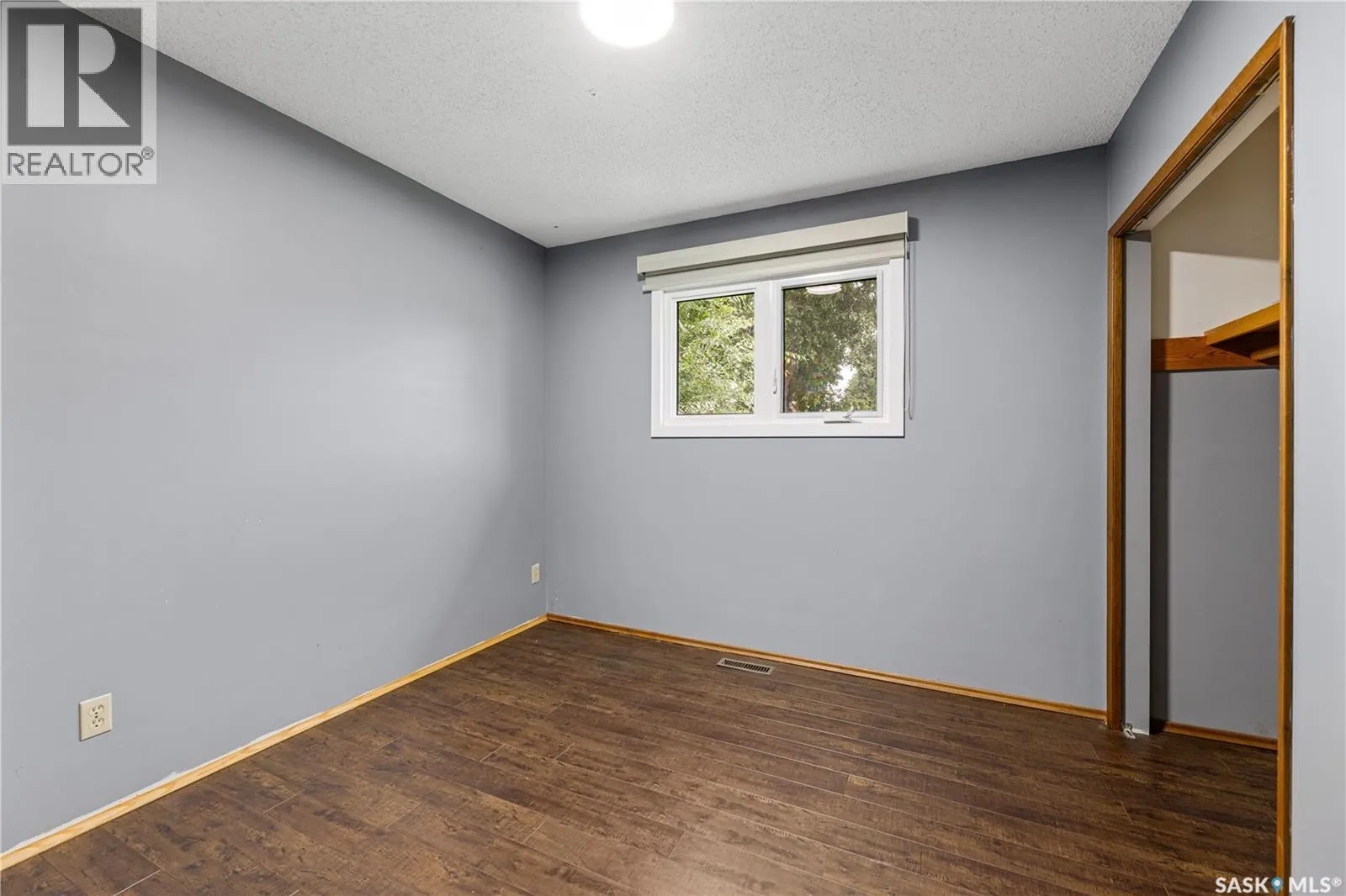206 Postnikoff CRESCENT