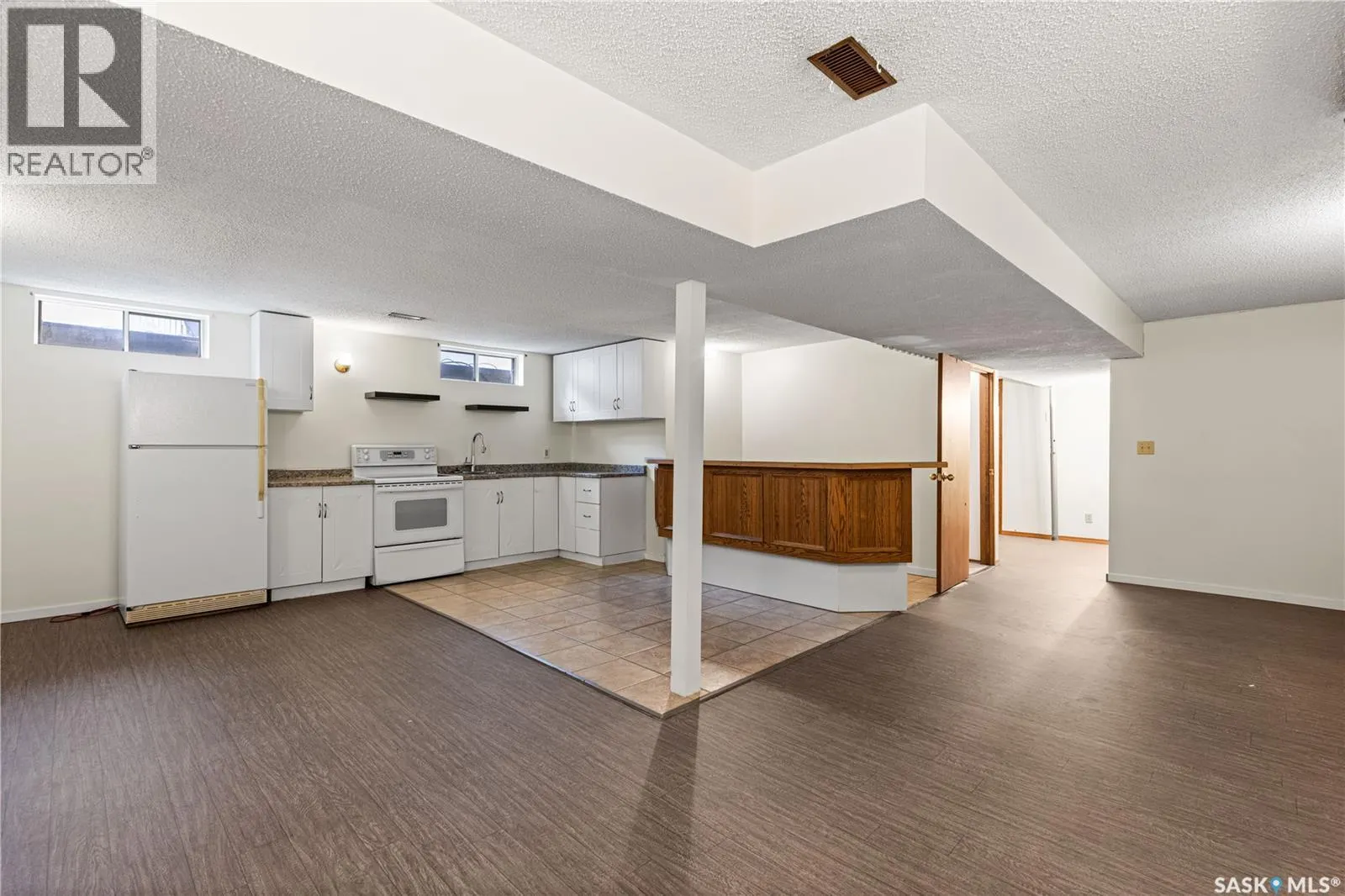 206 Postnikoff CRESCENT