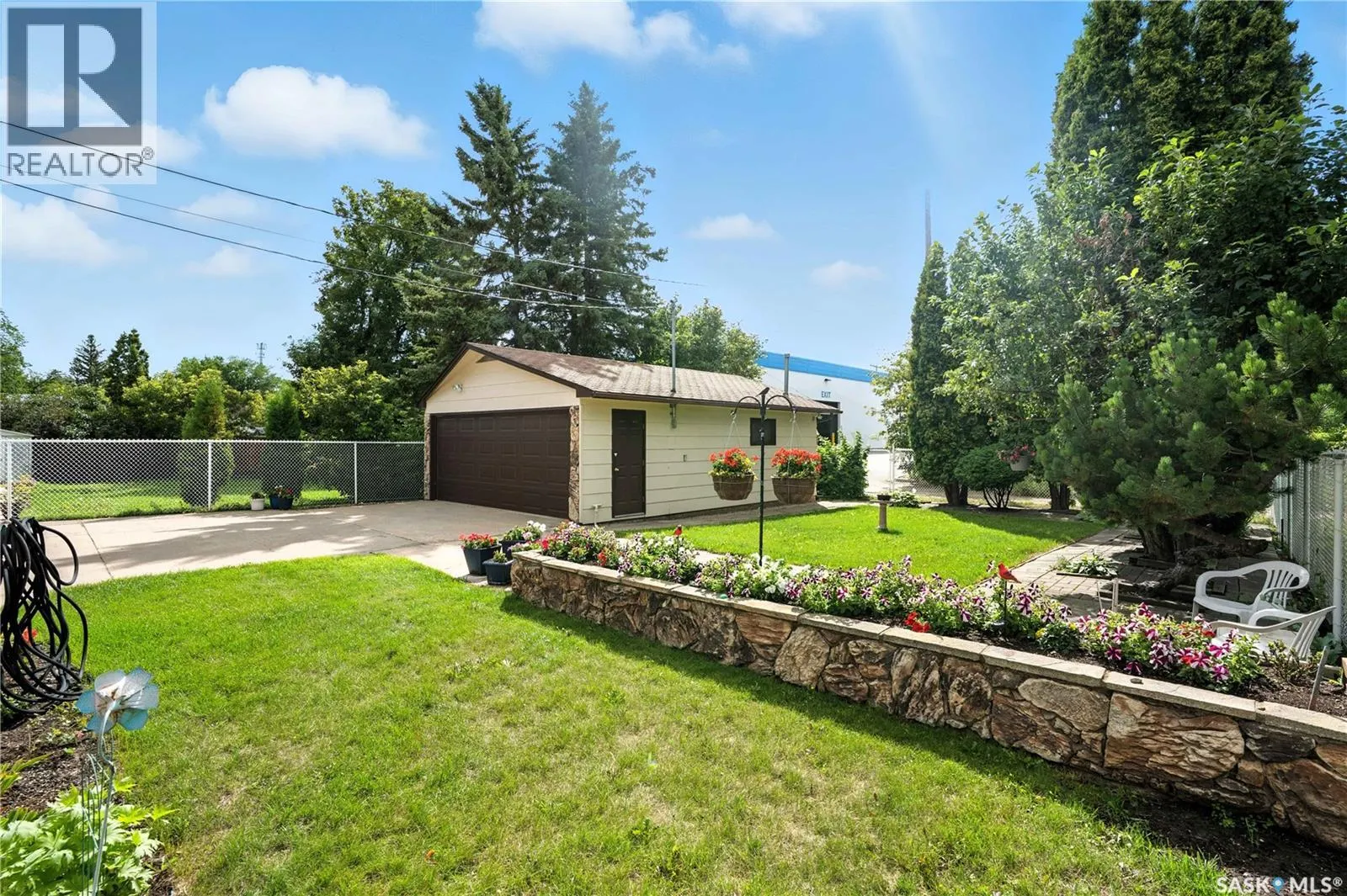 243 25th STREET W