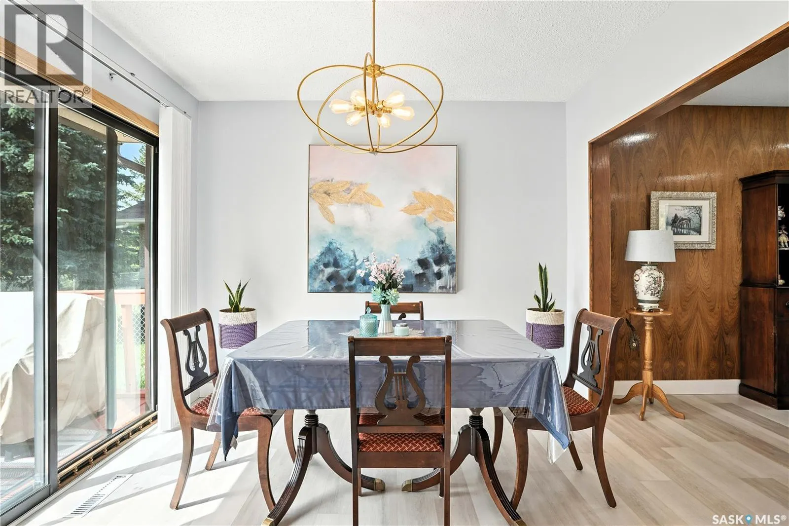 243 25th STREET W