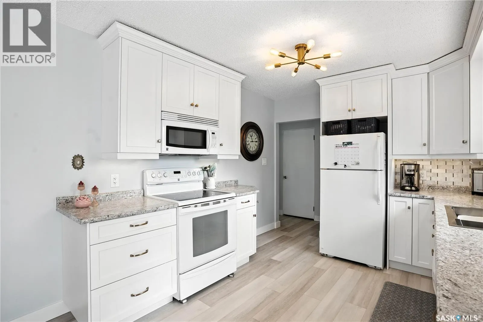 243 25th STREET W