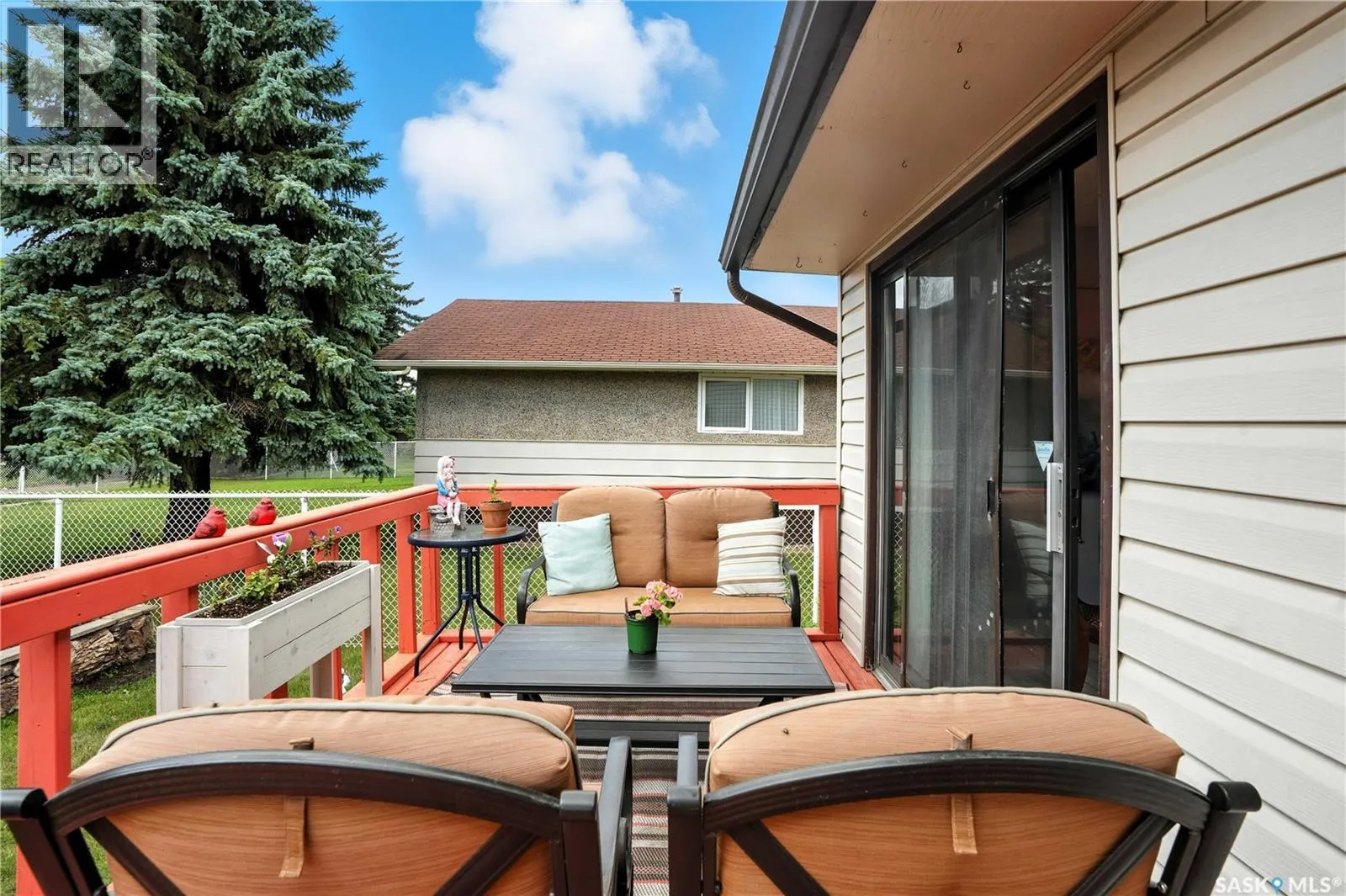243 25th STREET W