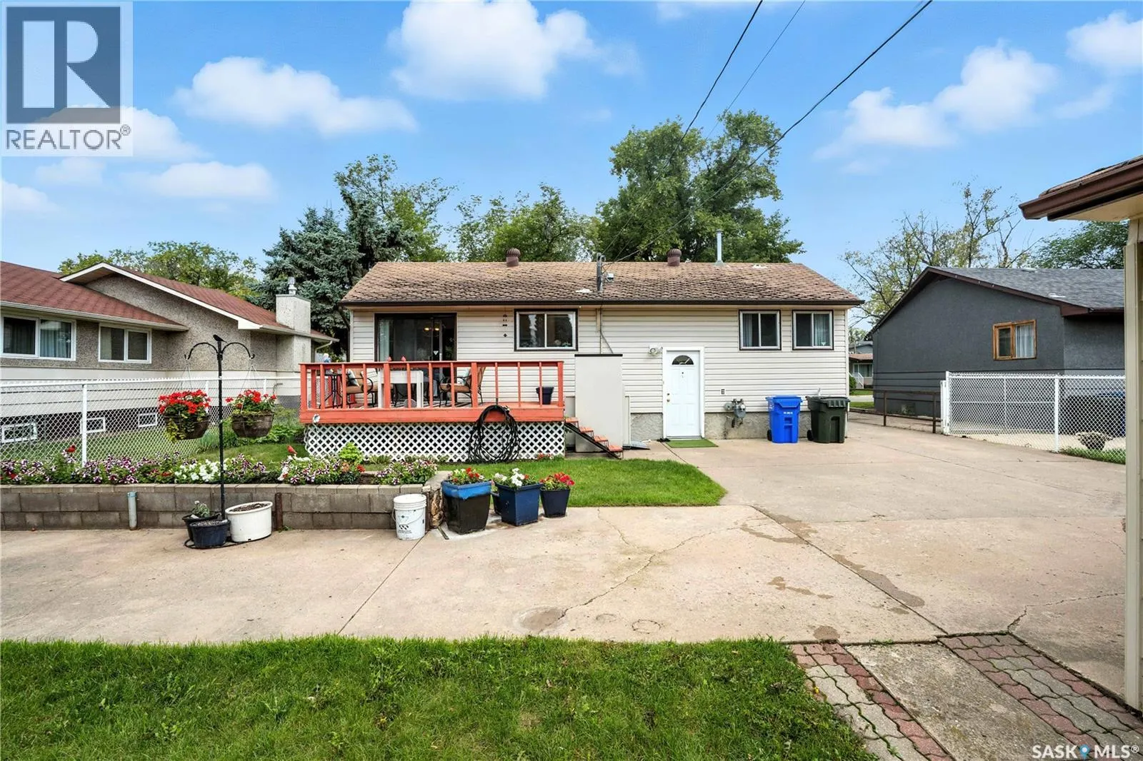 243 25th STREET W