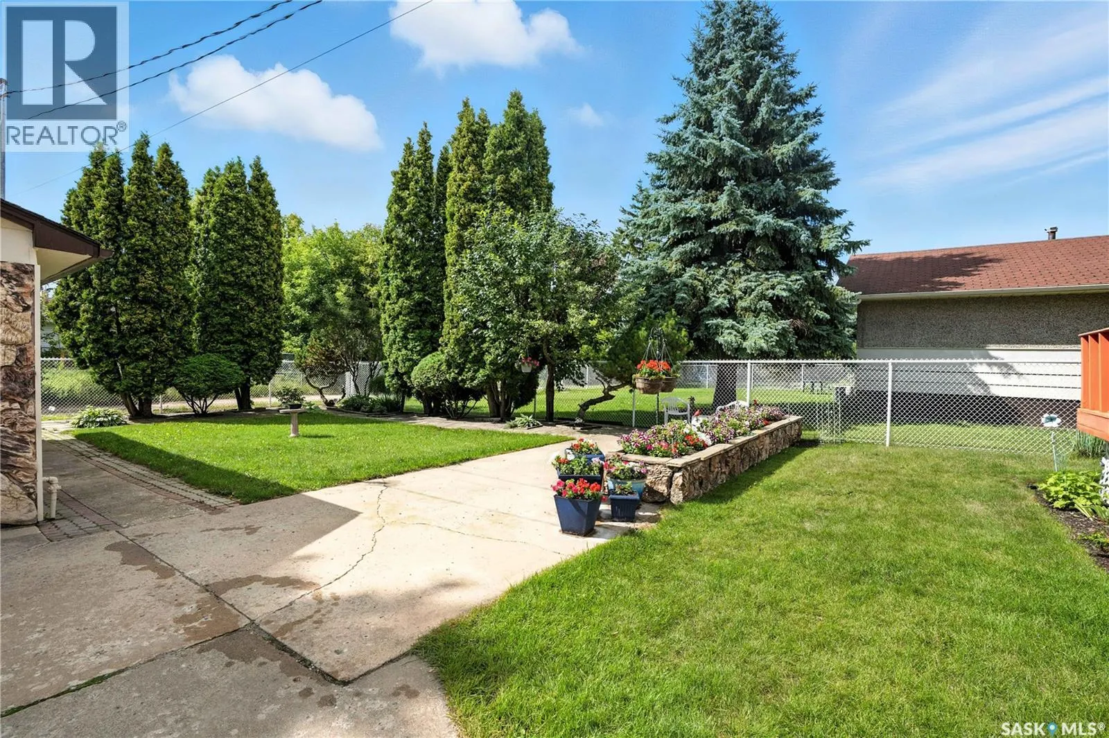 243 25th STREET W