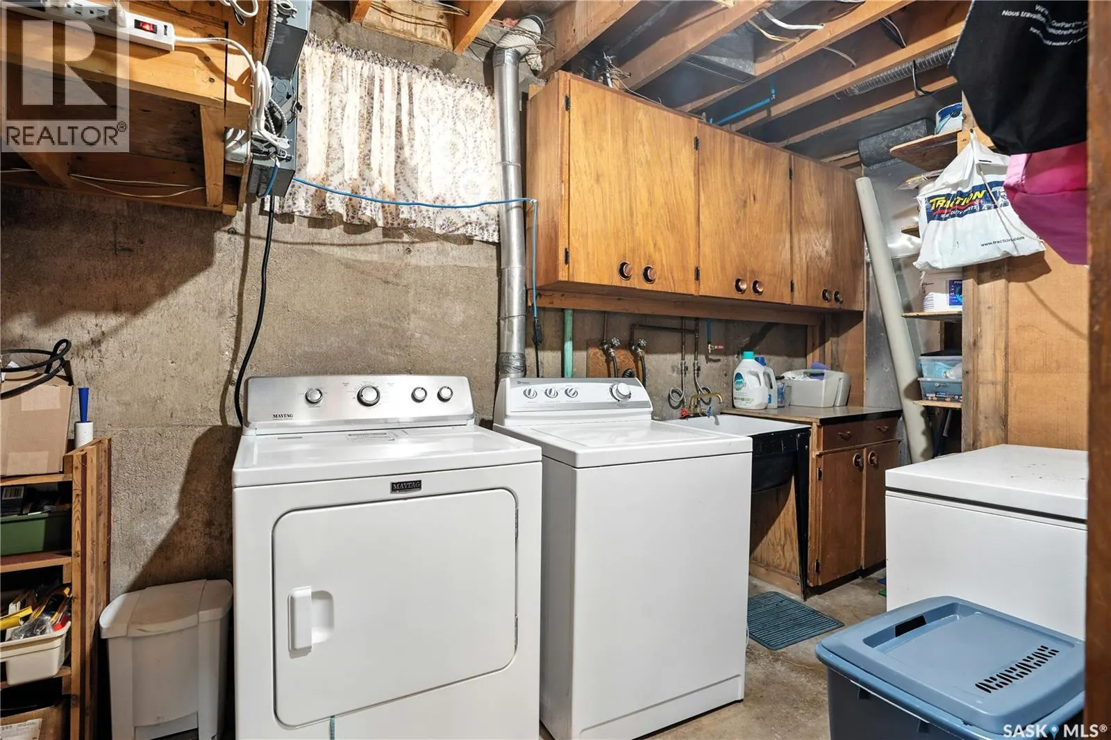 243 25th STREET W