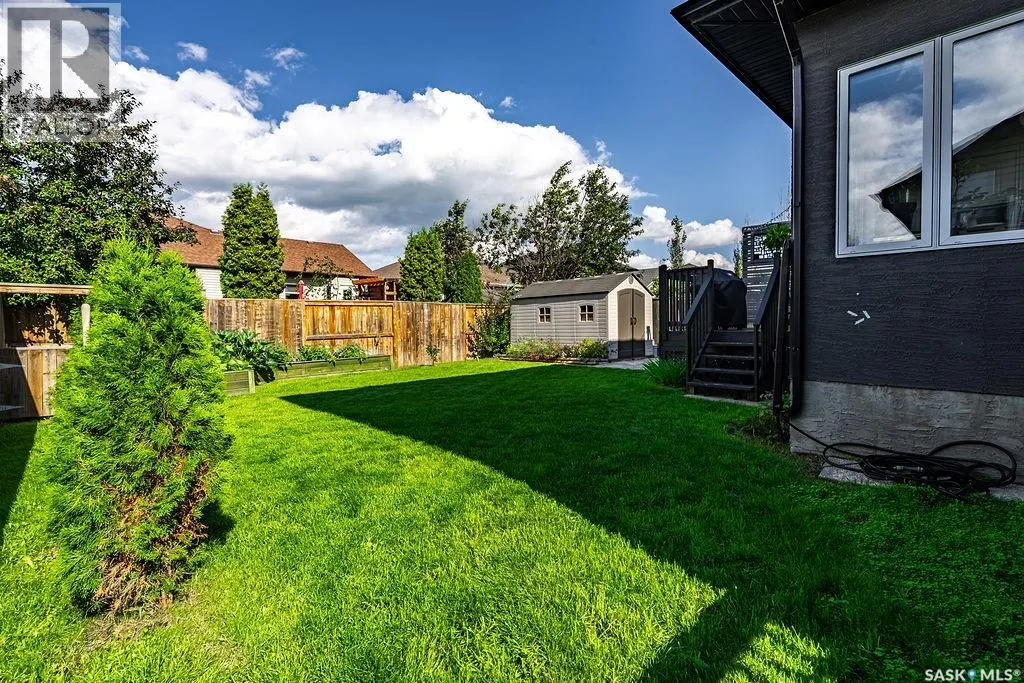 218 Fleming CRESCENT