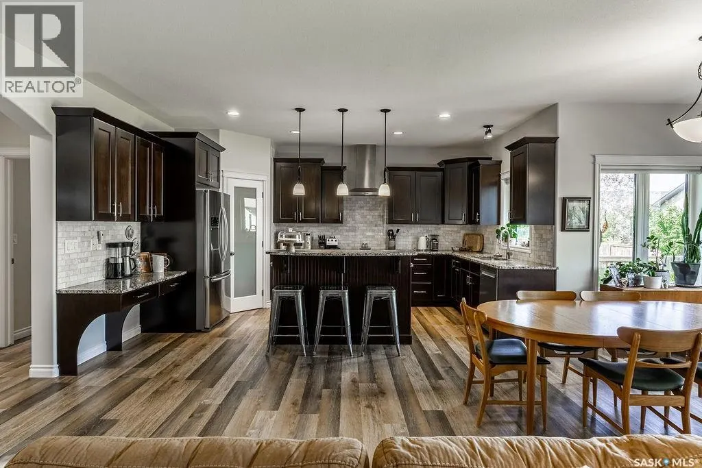 218 Fleming CRESCENT