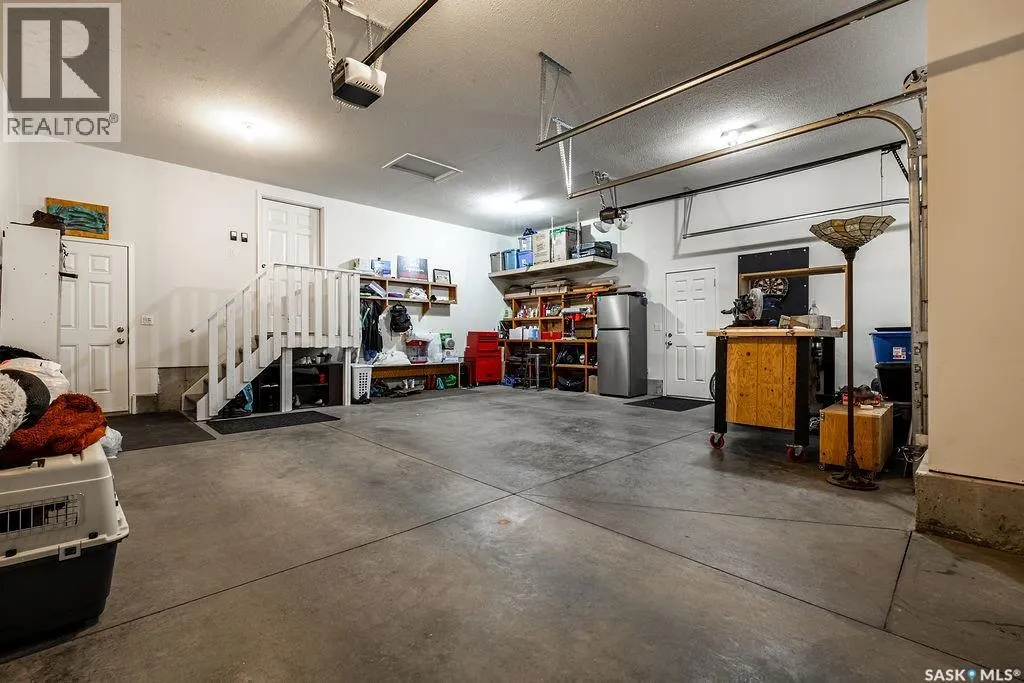 218 Fleming CRESCENT