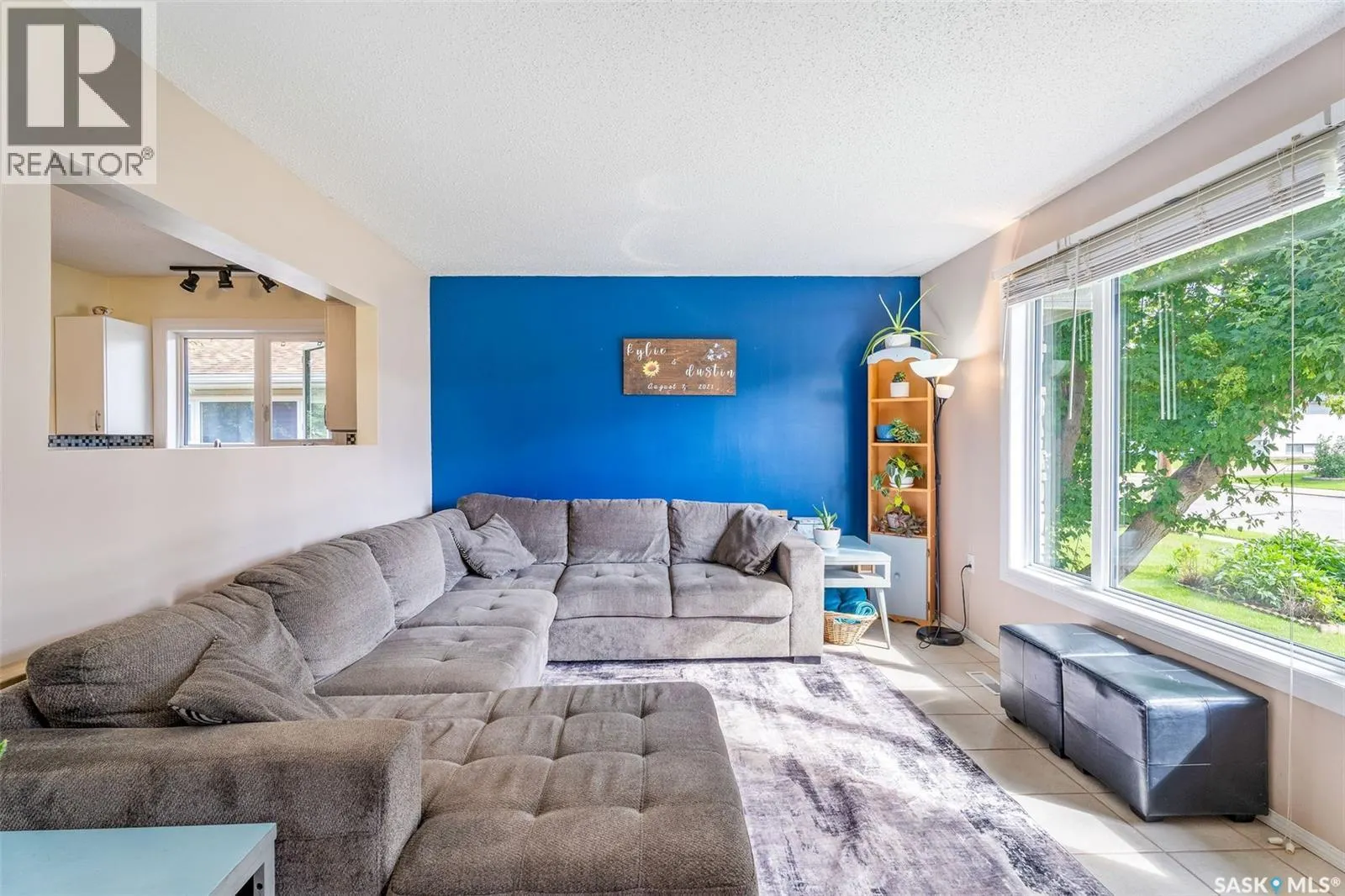 3077 6th AVENUE W
