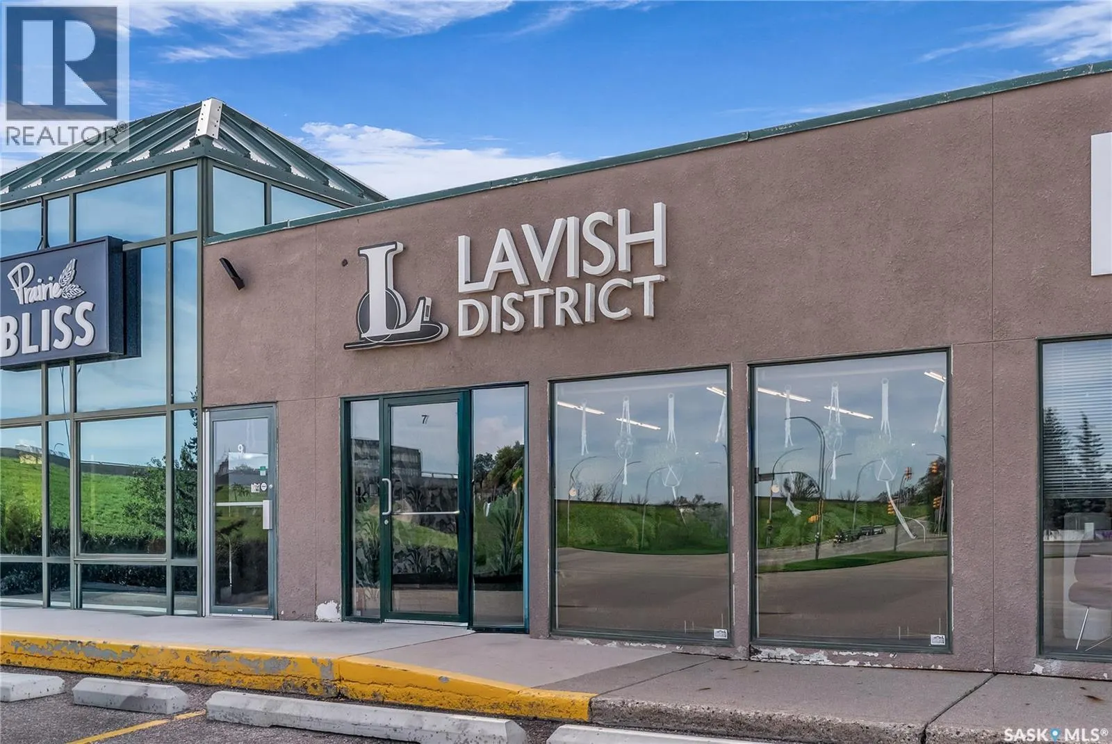 Lavish District