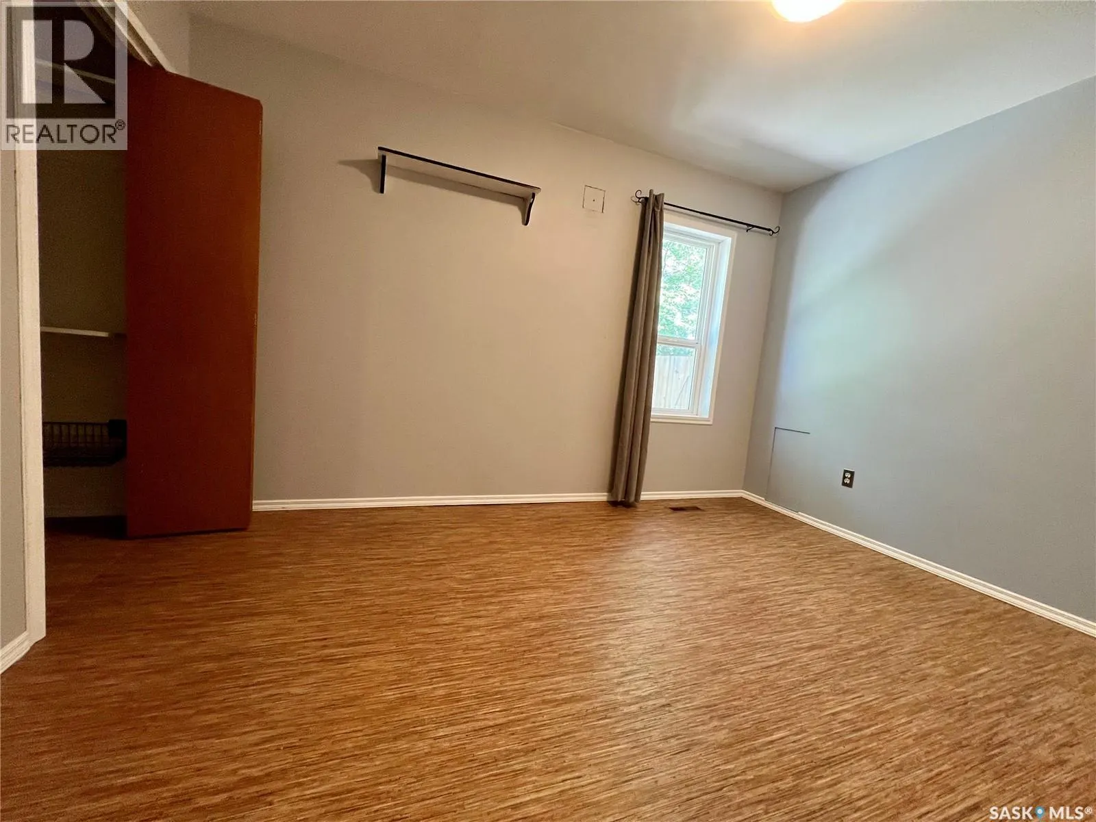 9 11th AVENUE SE