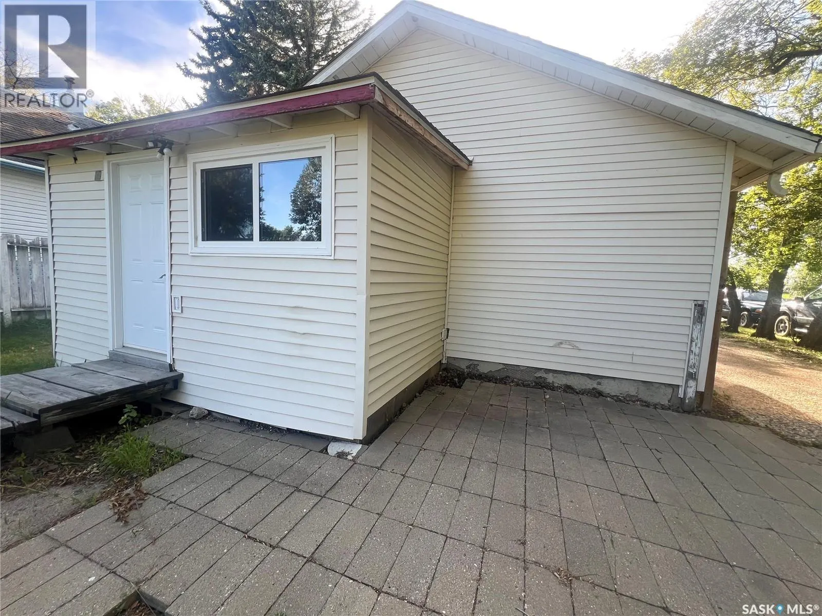 9 11th AVENUE SE