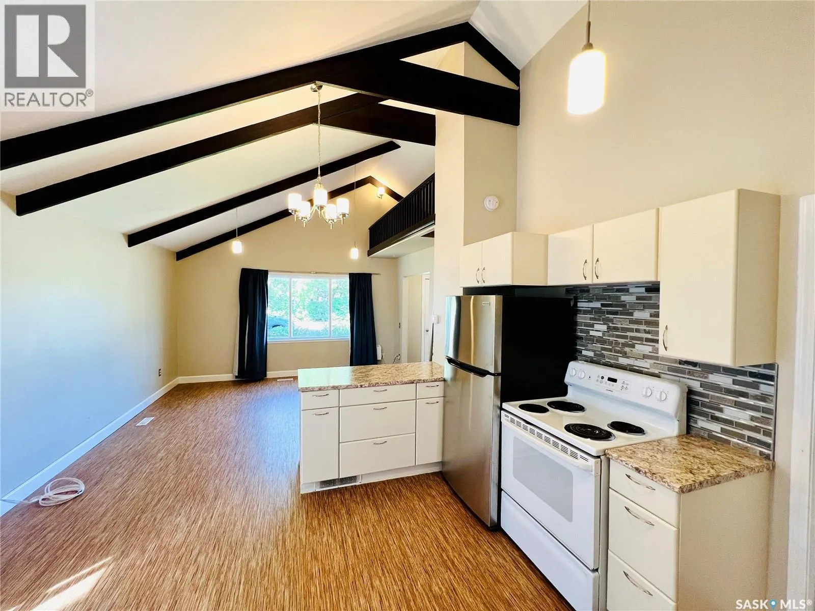 9 11th AVENUE SE