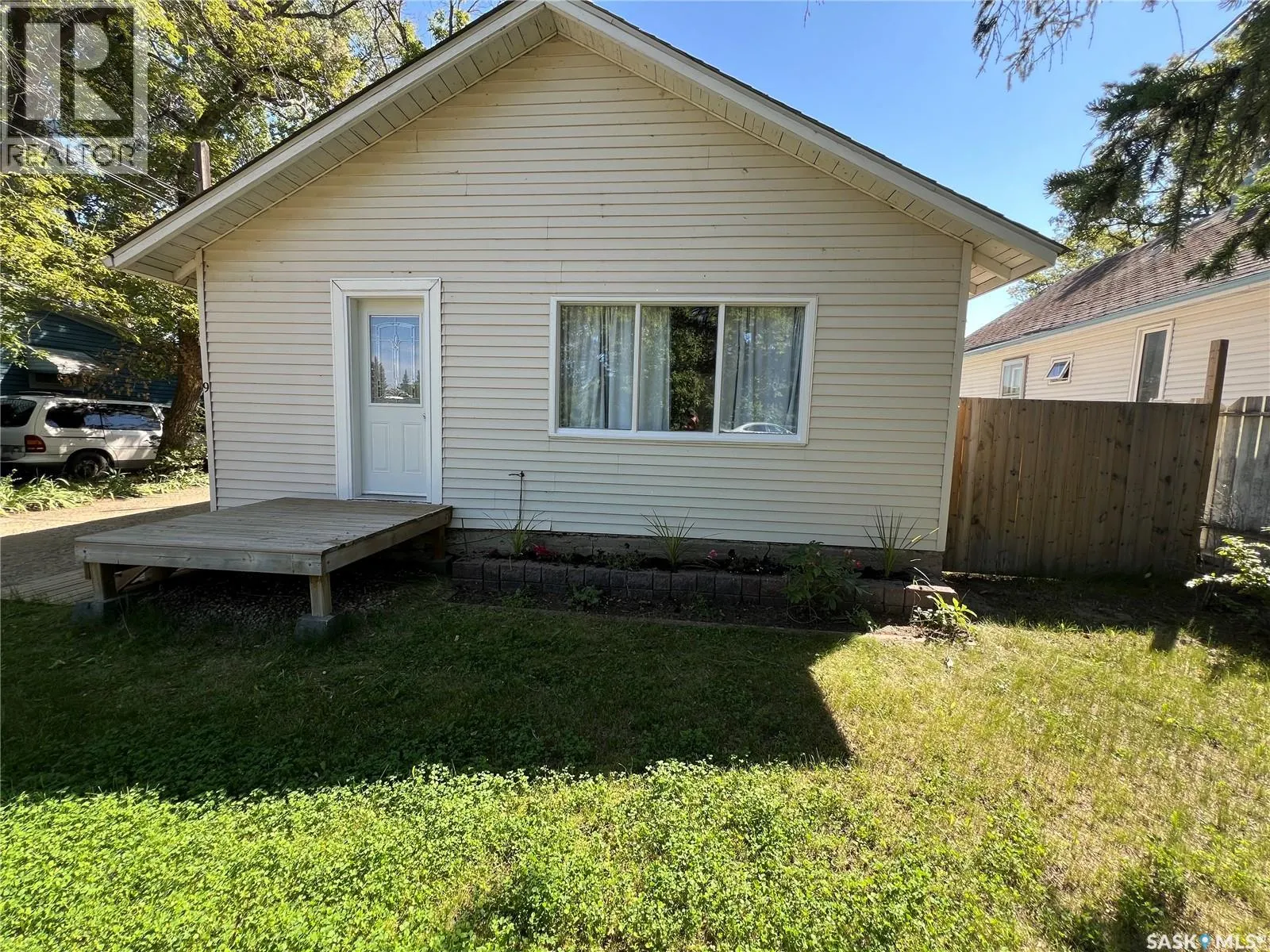 9 11th AVENUE SE