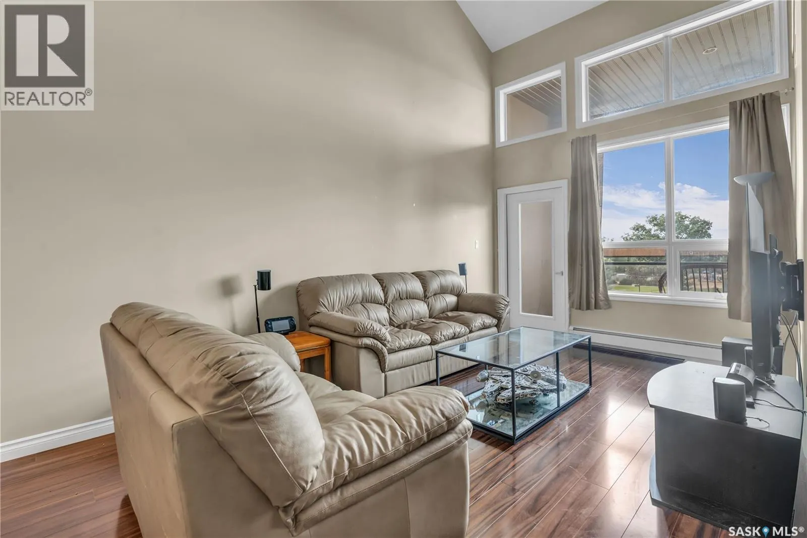 301 2730 Main STREET