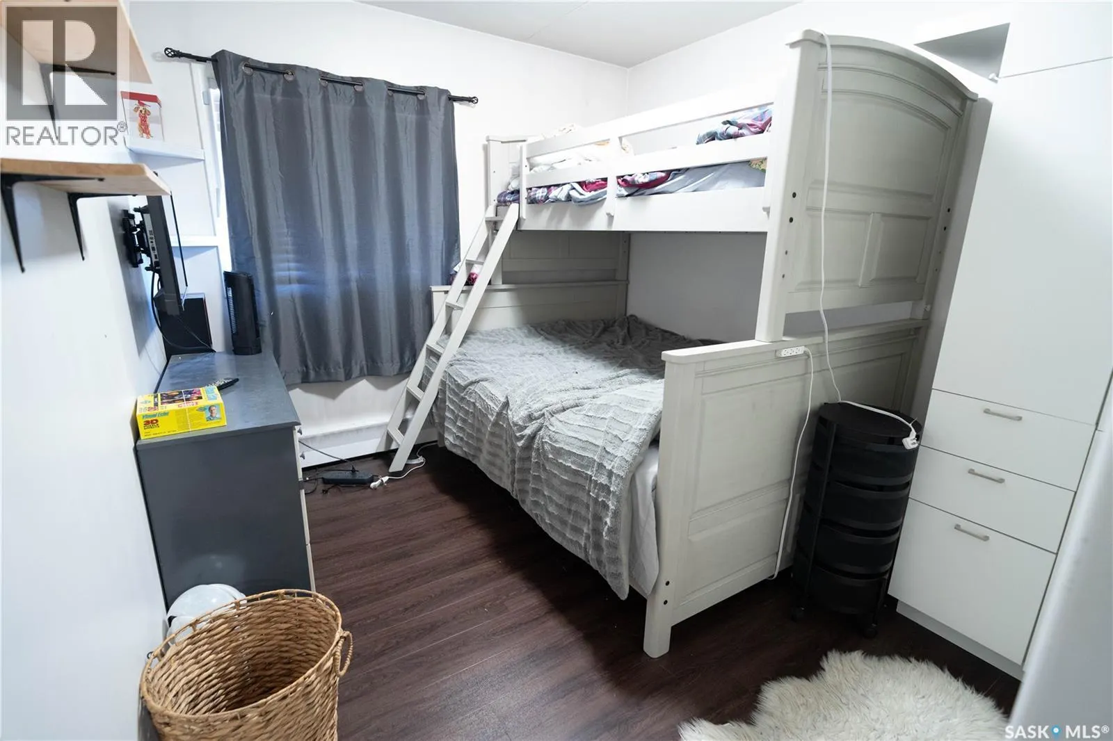 38 20 Assiniboine DRIVE