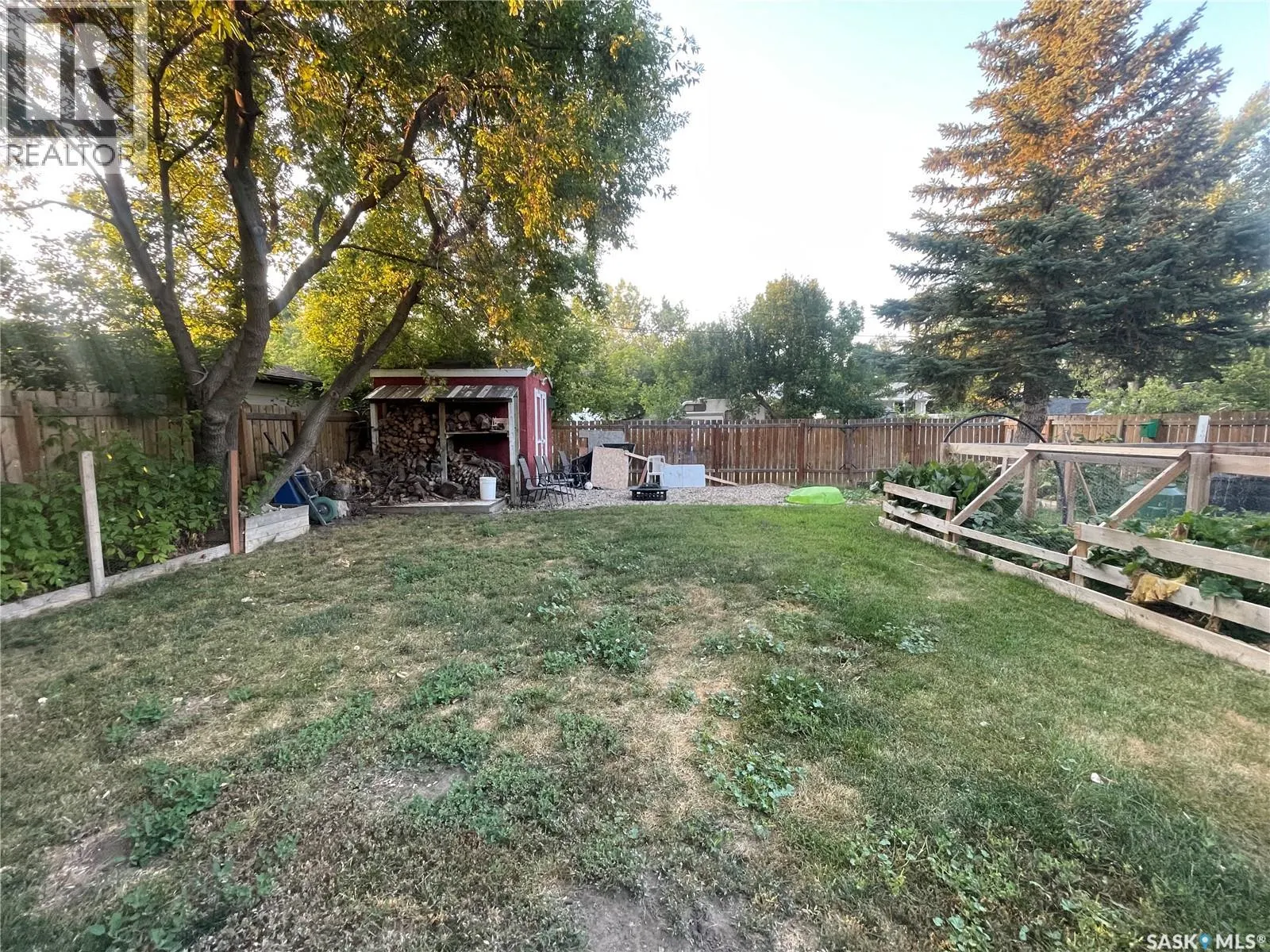 404 Parsons AVENUE