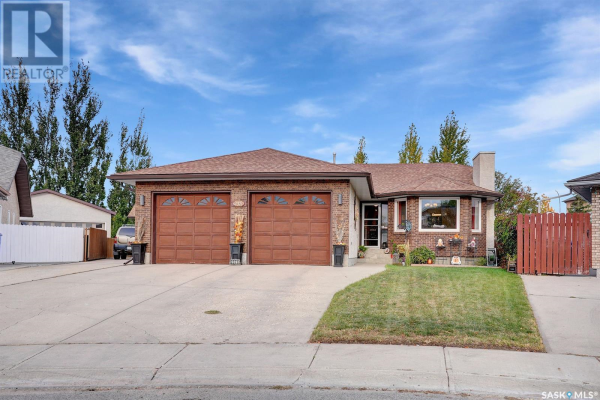 2371 MCLURG CRESCENT, Regina