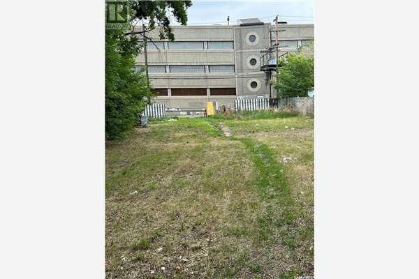 124 S AVENUE S, Saskatoon