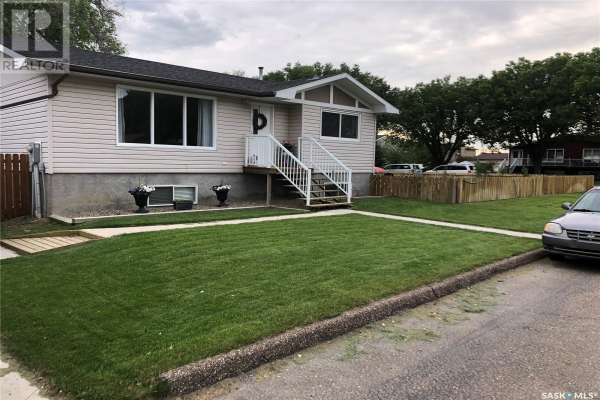 407 4th STREET E, Shaunavon