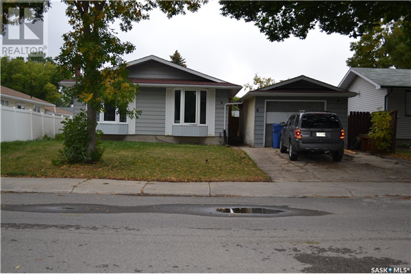 8 BOYCE STREET, Regina