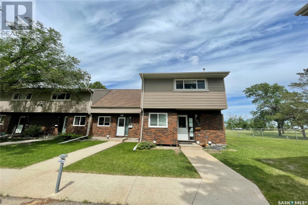 3826 Castle ROAD, Regina