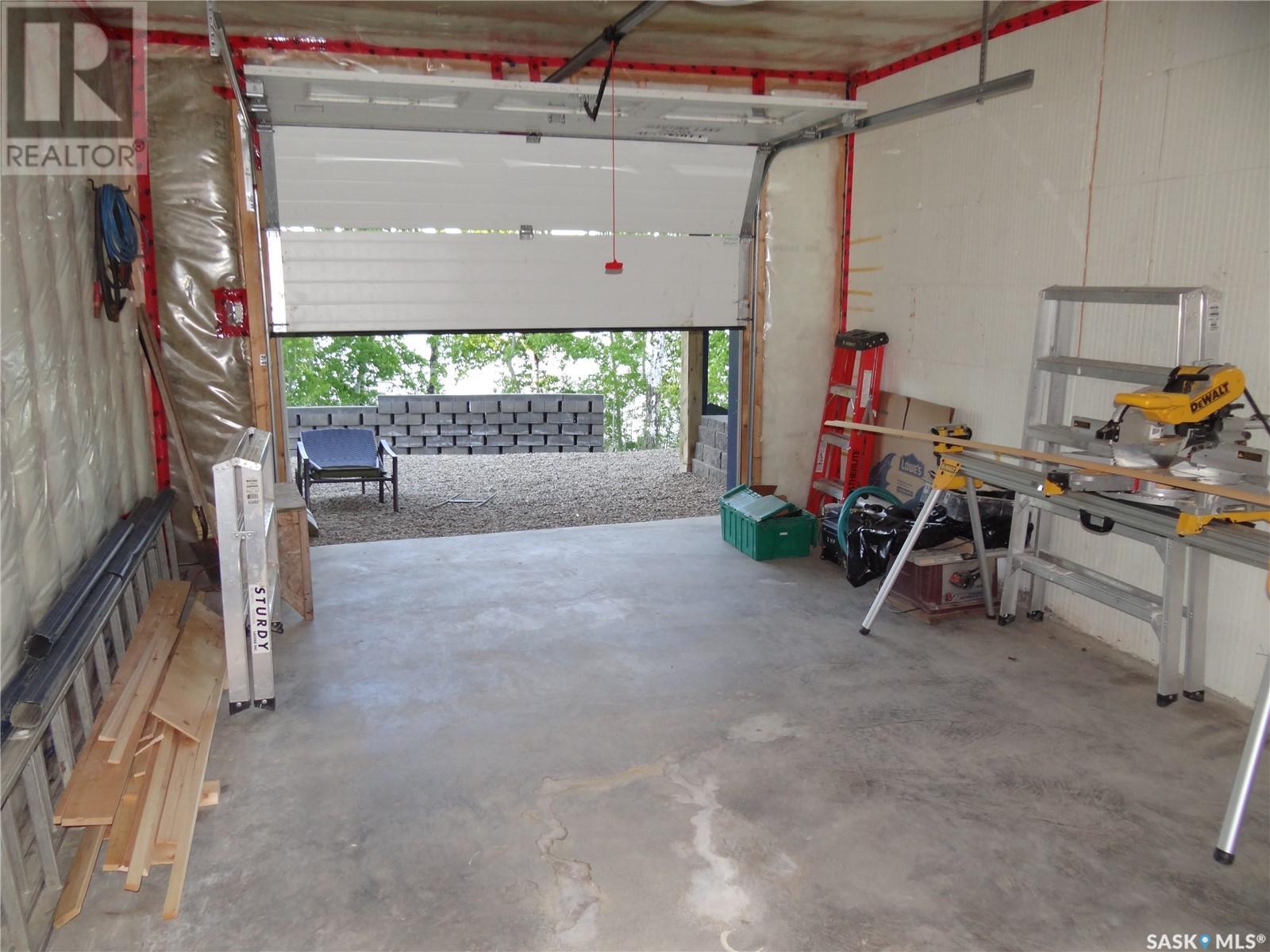 6 Joanette DRIVE
