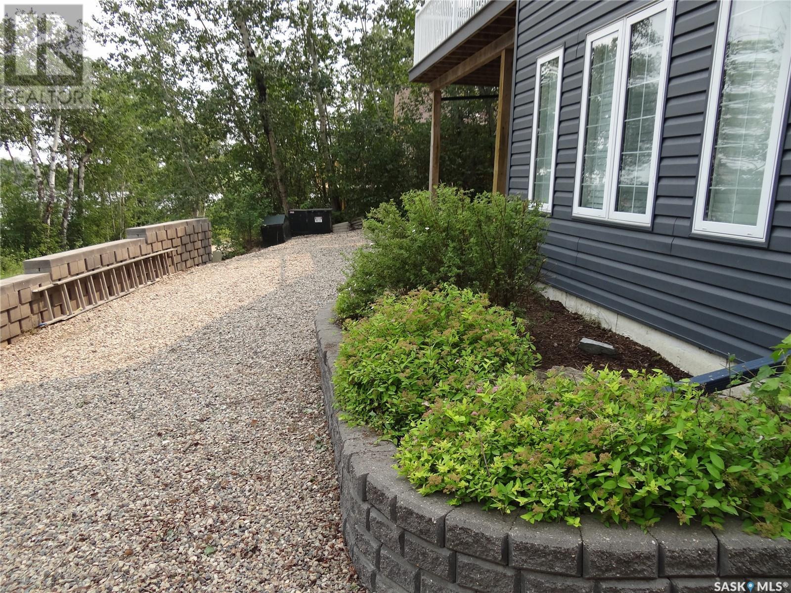 6 Joanette DRIVE
