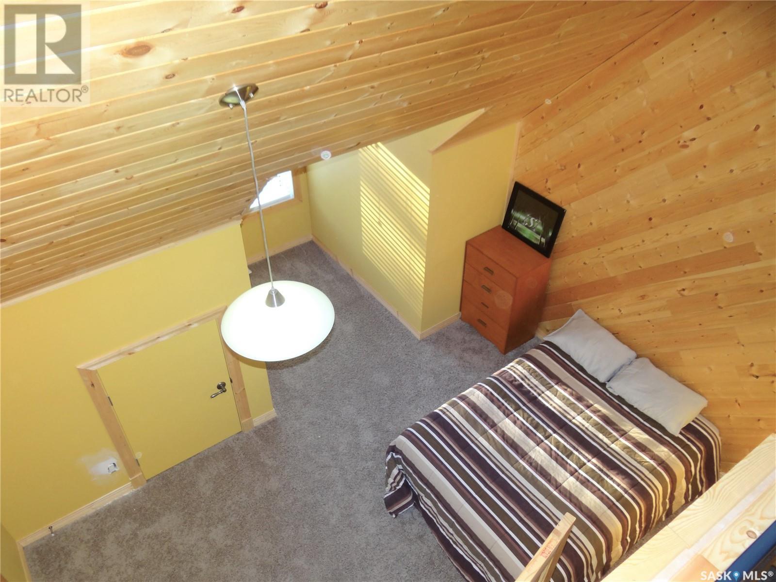 6 Joanette DRIVE