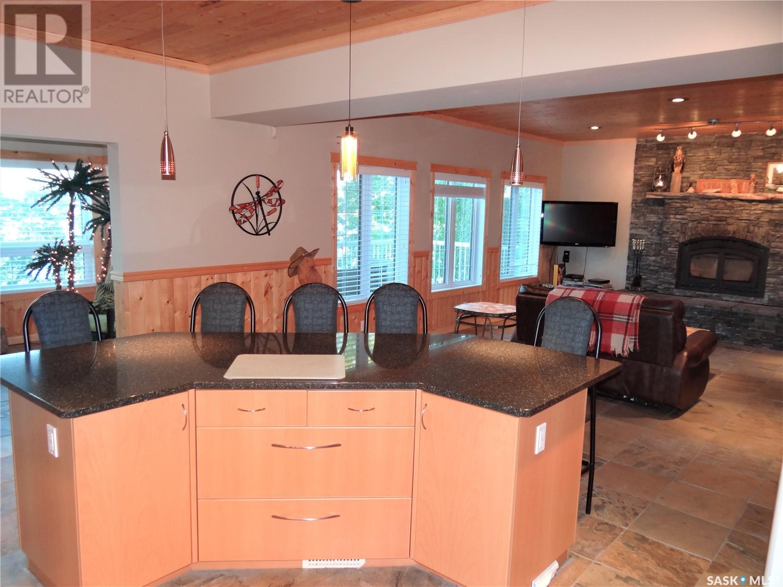 6 Joanette DRIVE