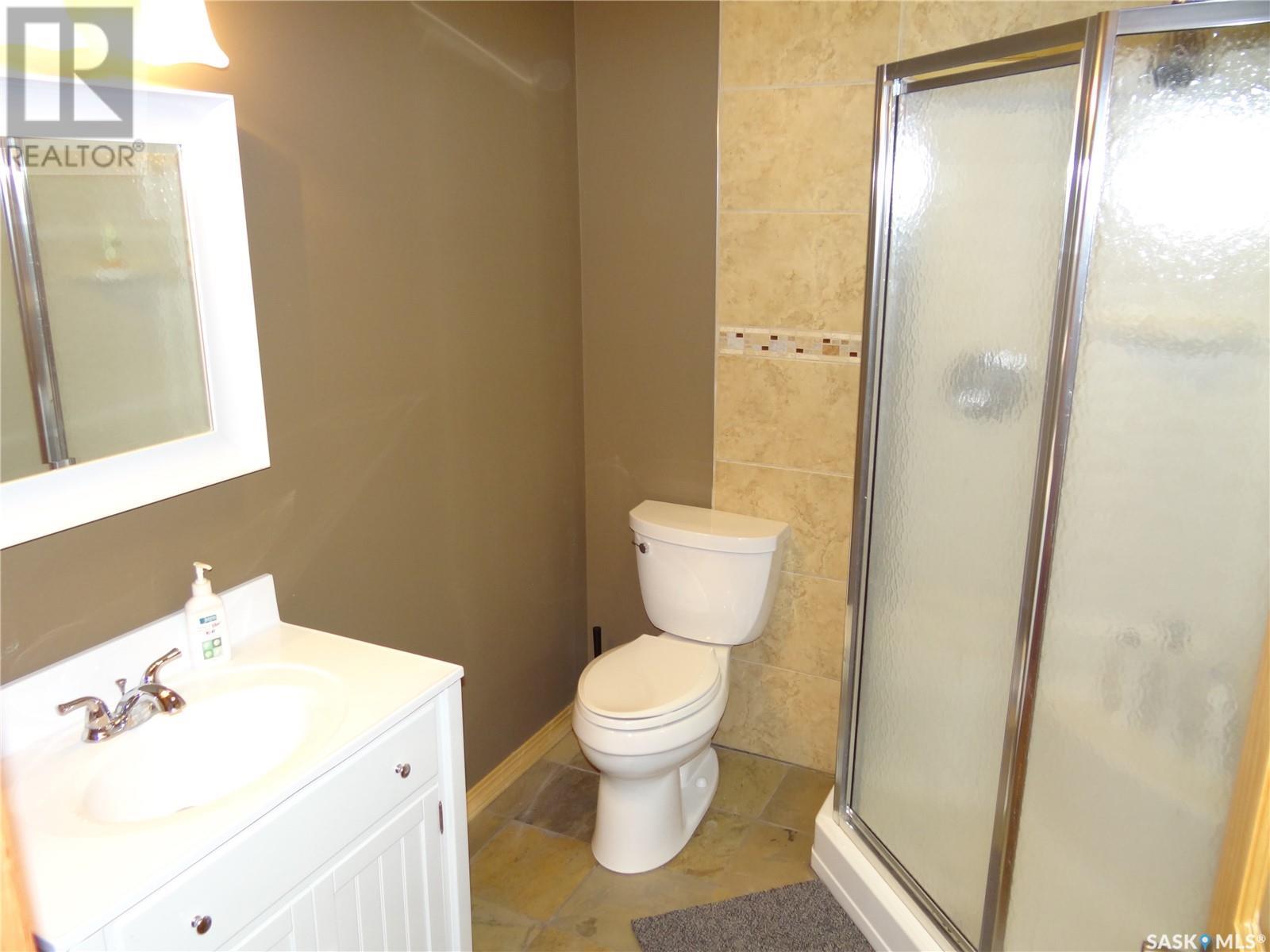 6 Joanette DRIVE