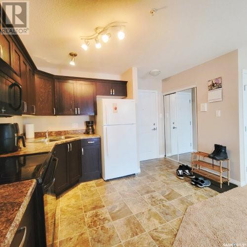 203 1501 15th STREET E