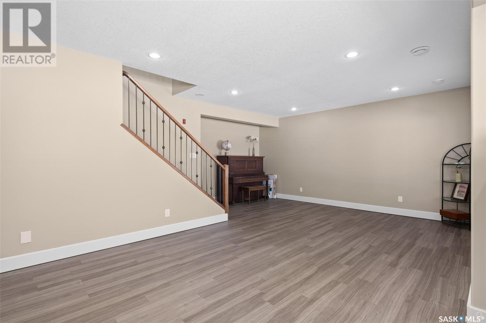 5 Gurney CRESCENT