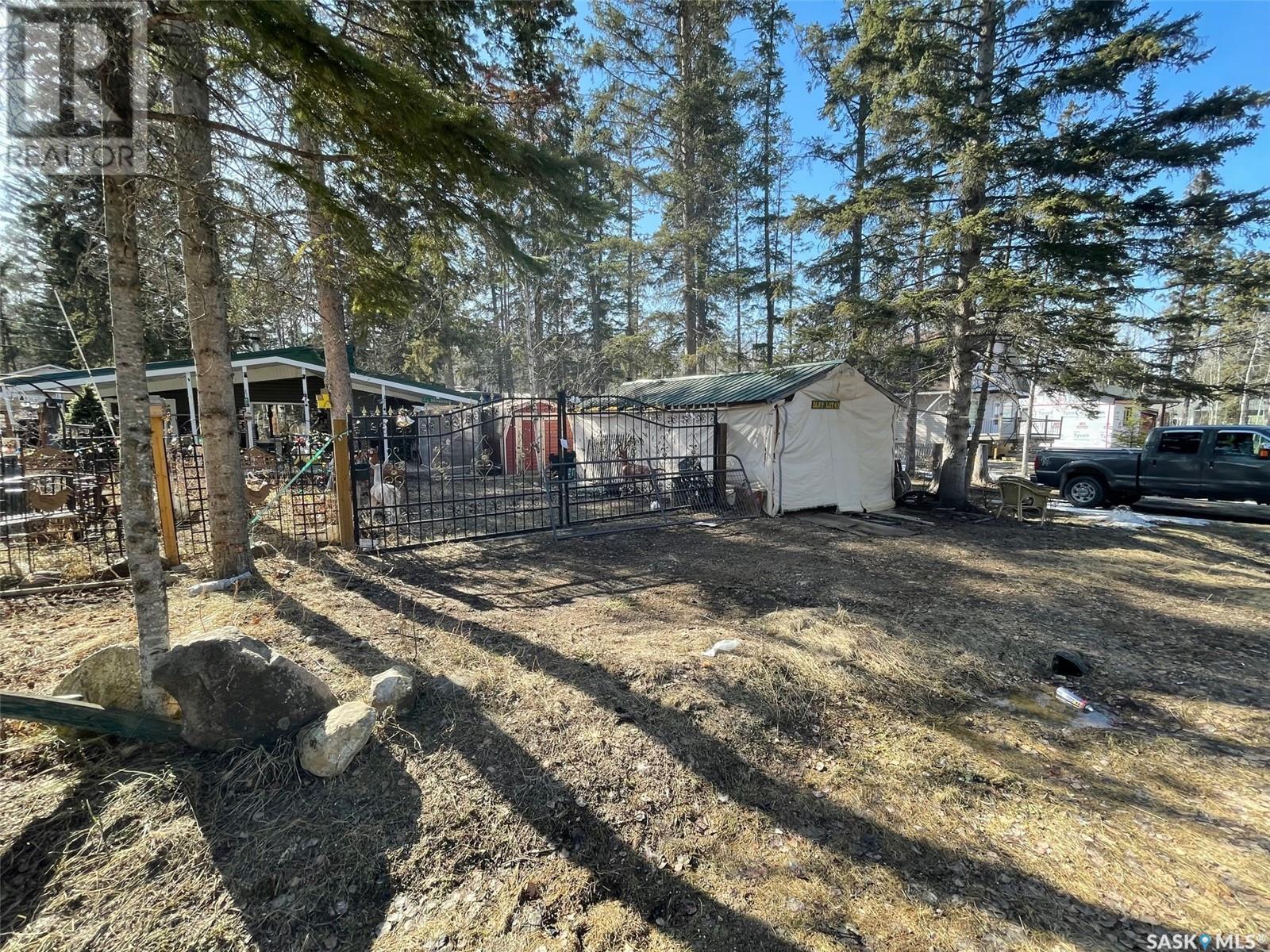 218 Kaldor AVENUE