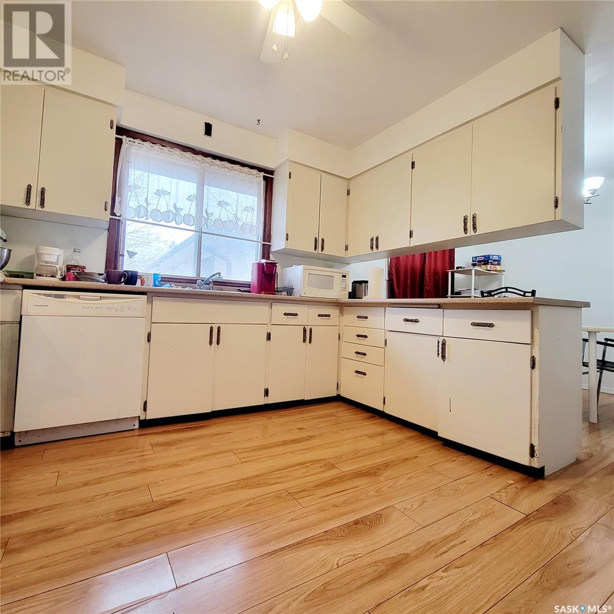 1550 14th AVENUE W