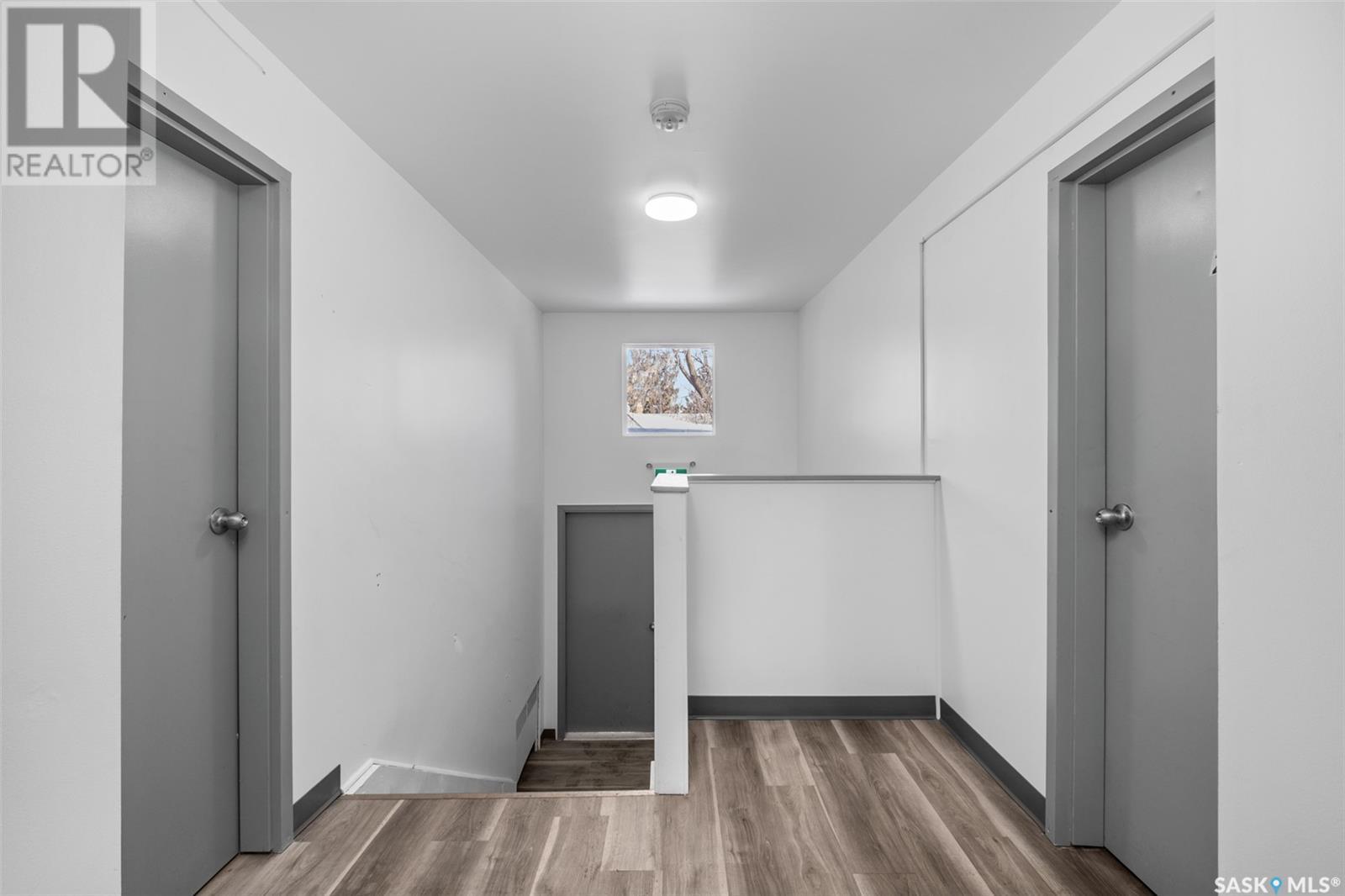 419 9th STREET E