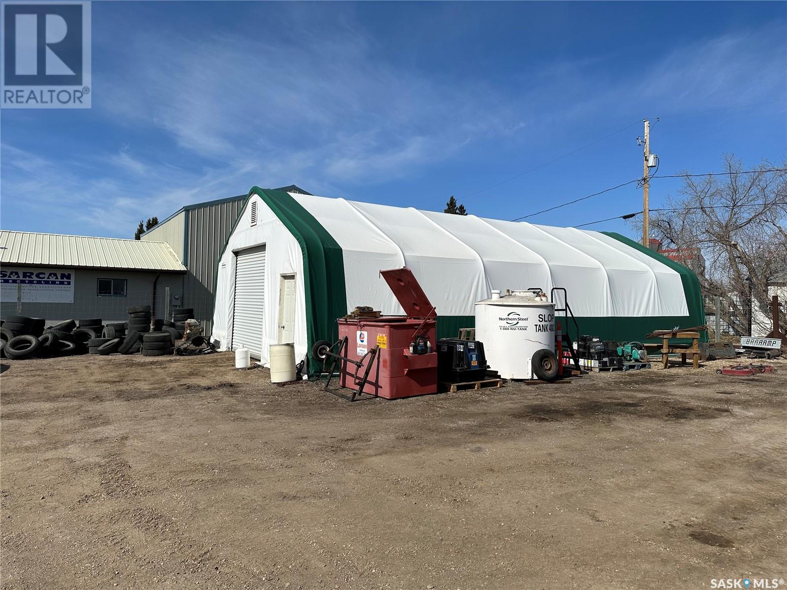 206 2nd AVENUE W