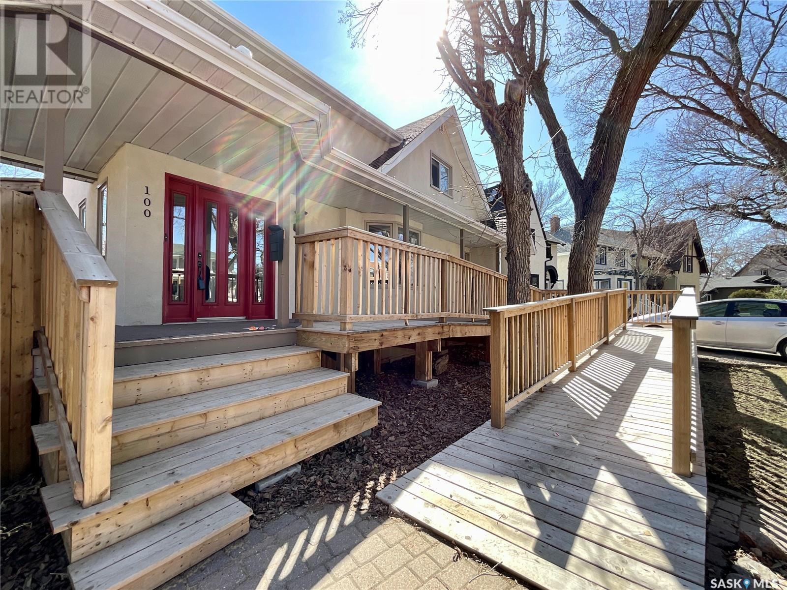 100 CONNAUGHT CRESCENT
