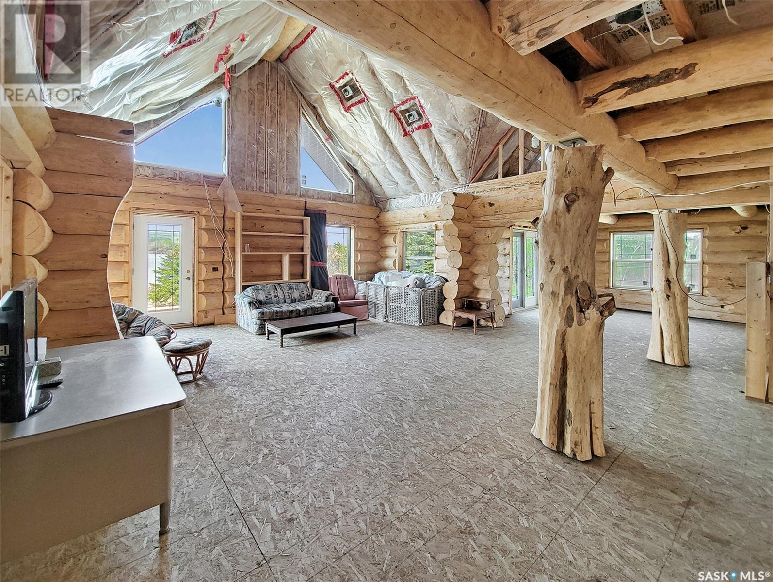 Waterfront Paradise Log Home