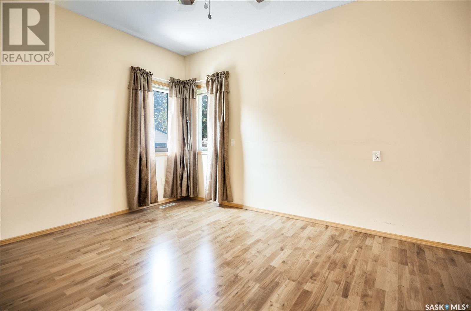 110 1st AVENUE W