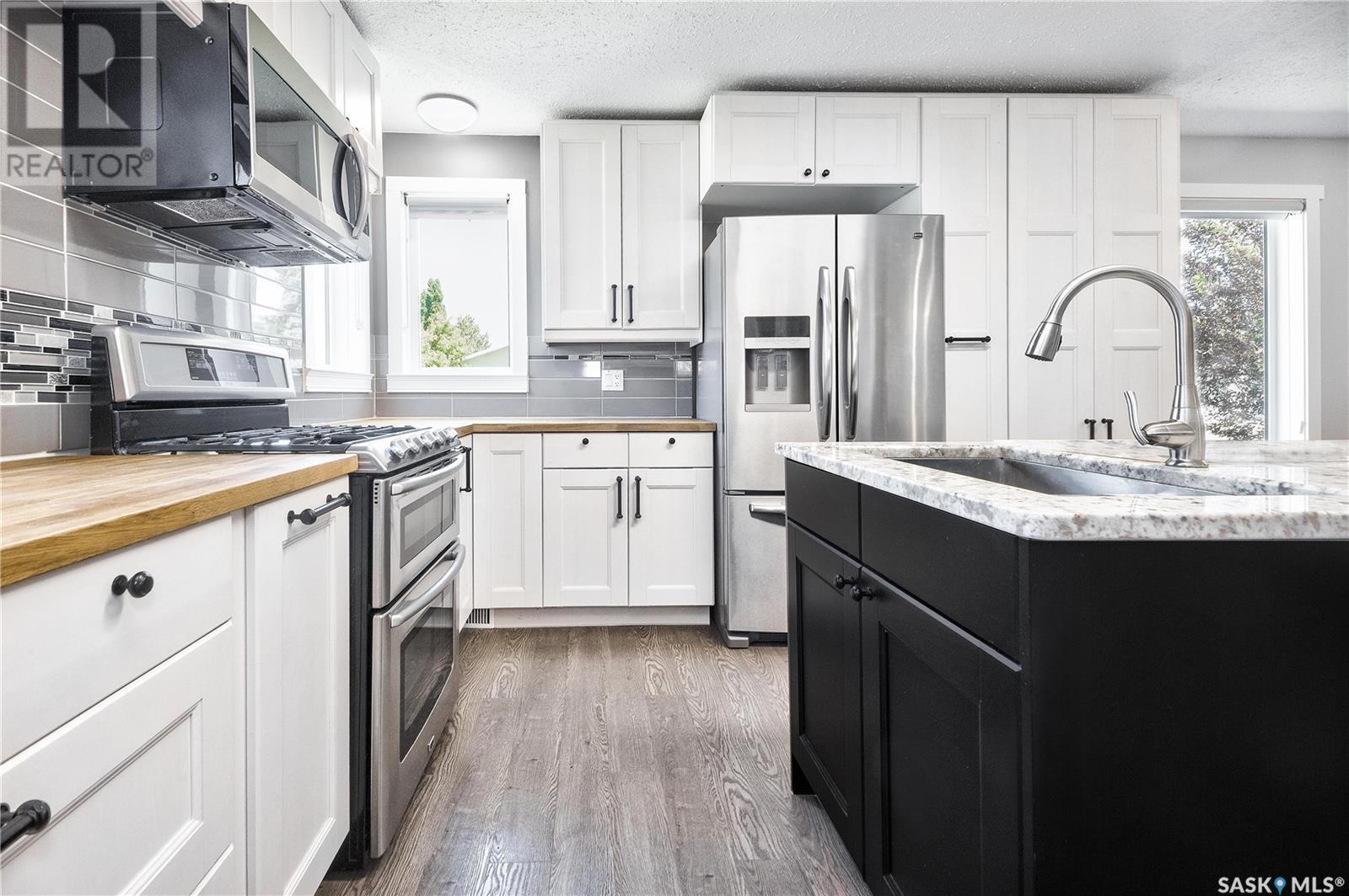 599 32nd STREET W