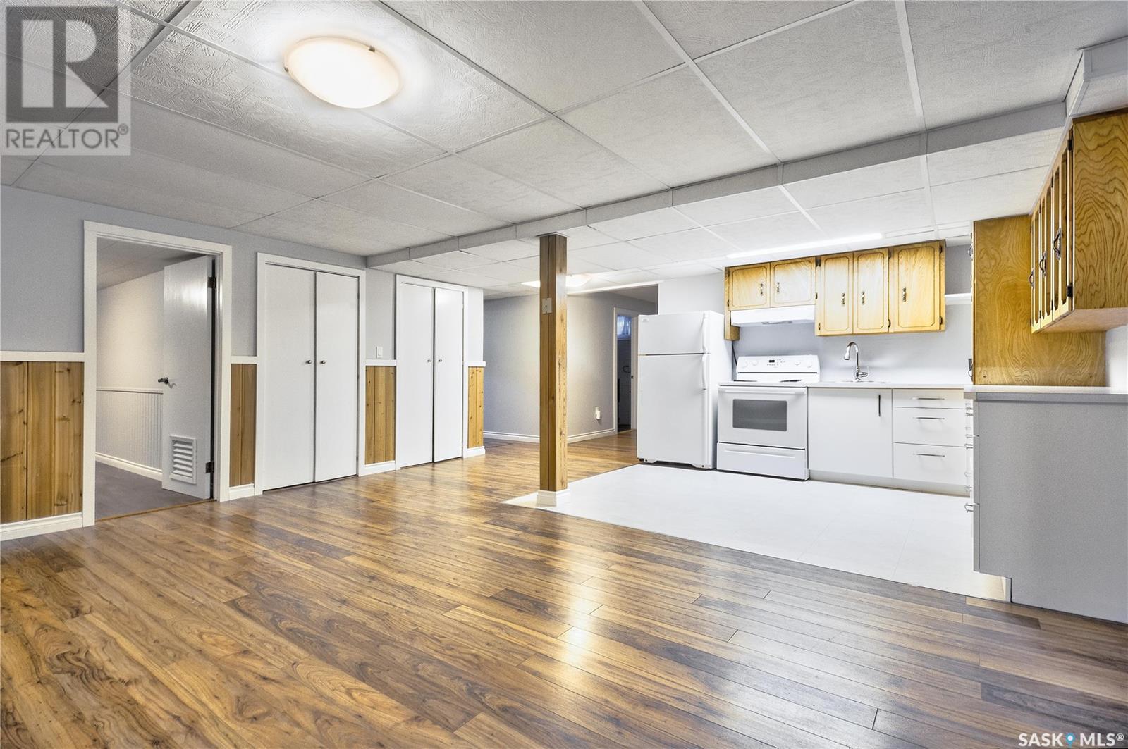 599 32nd STREET W