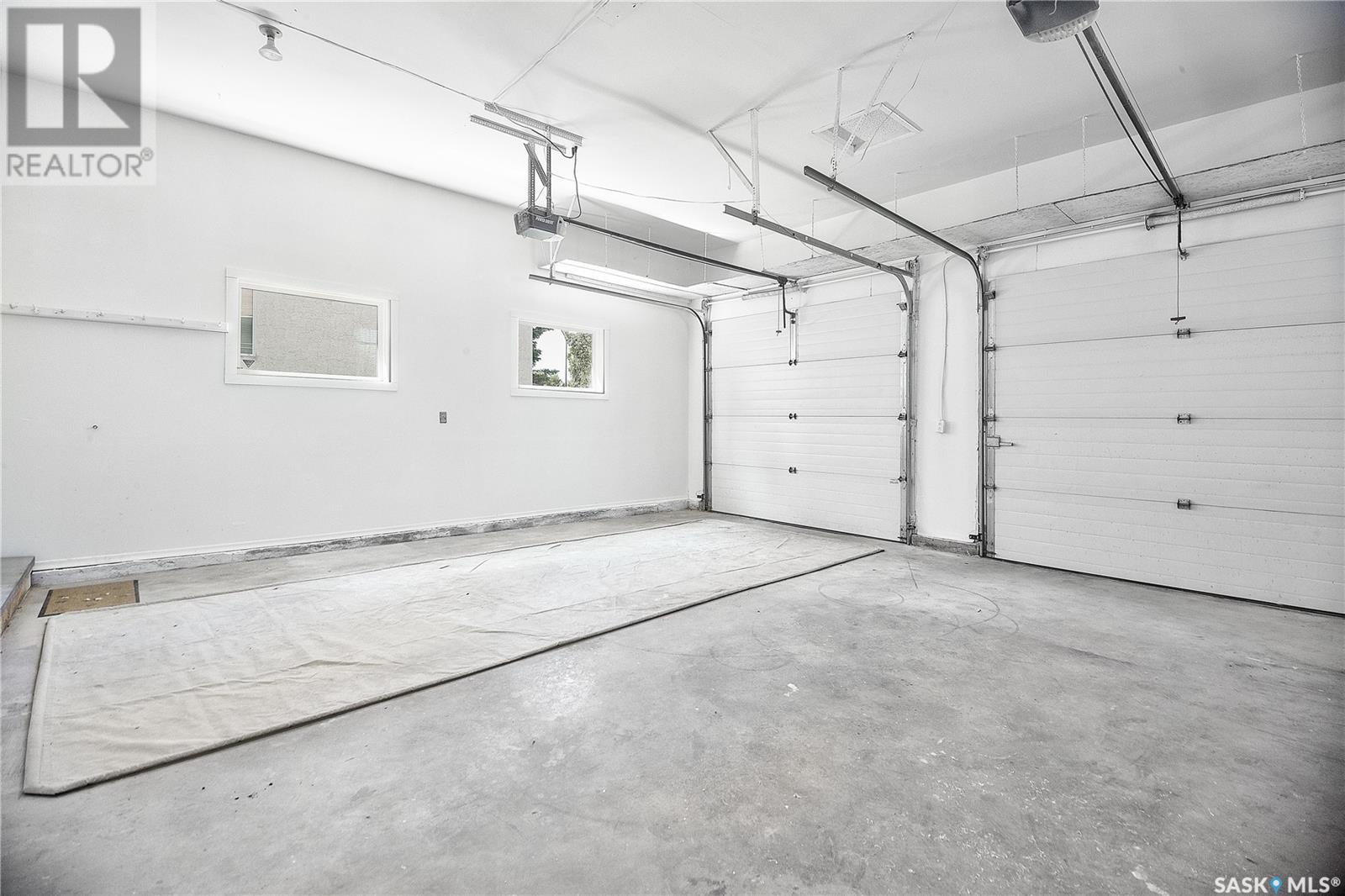 599 32nd STREET W