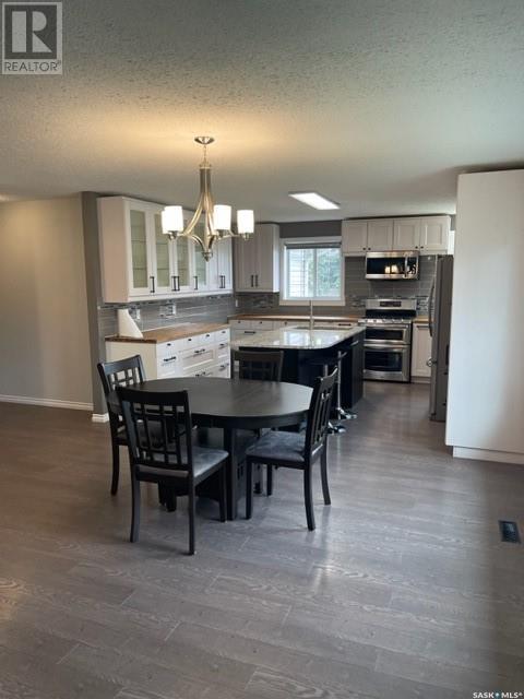 599 32nd STREET W