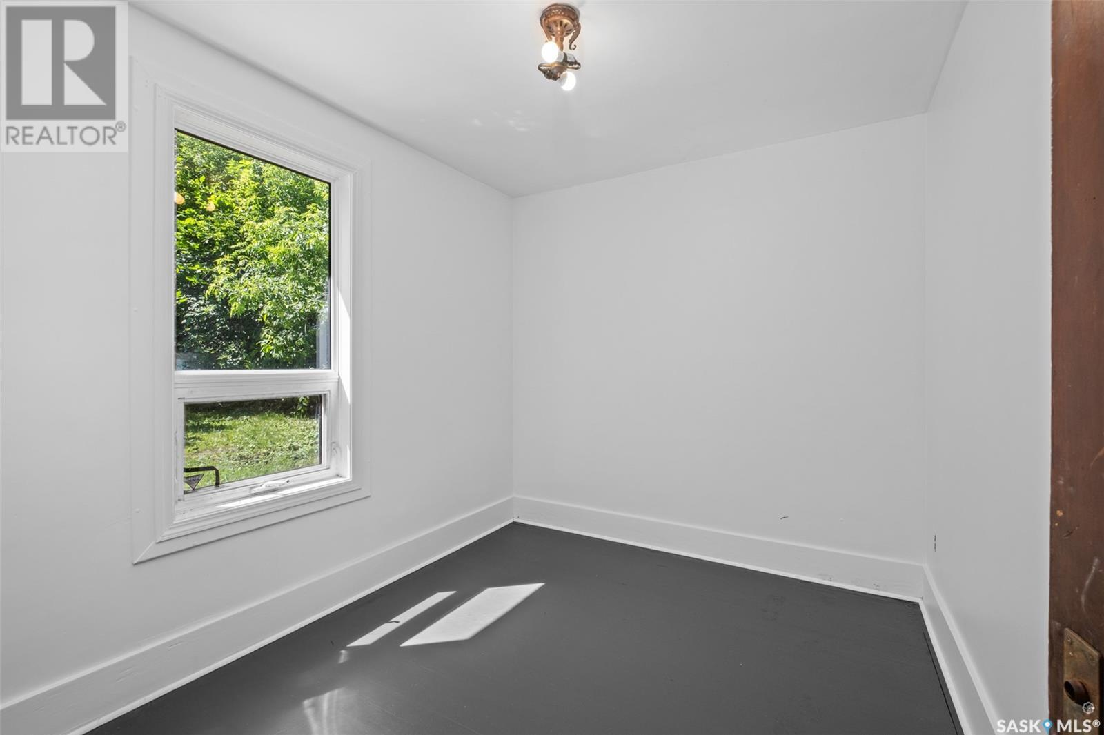 329 19th STREET W