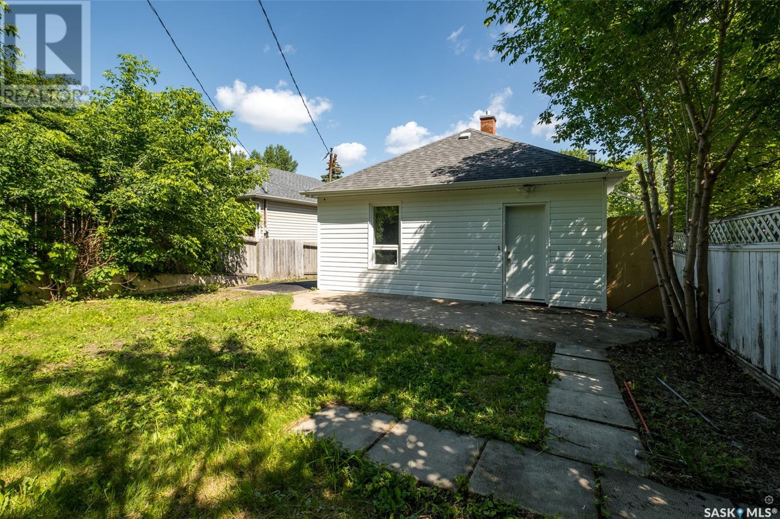 329 19th STREET W